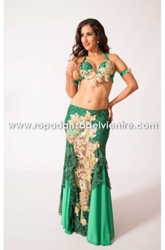 Hasna Costume
